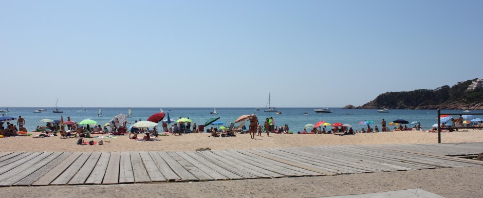 What's on in Sant Feliu de Guixols - platja sant pol